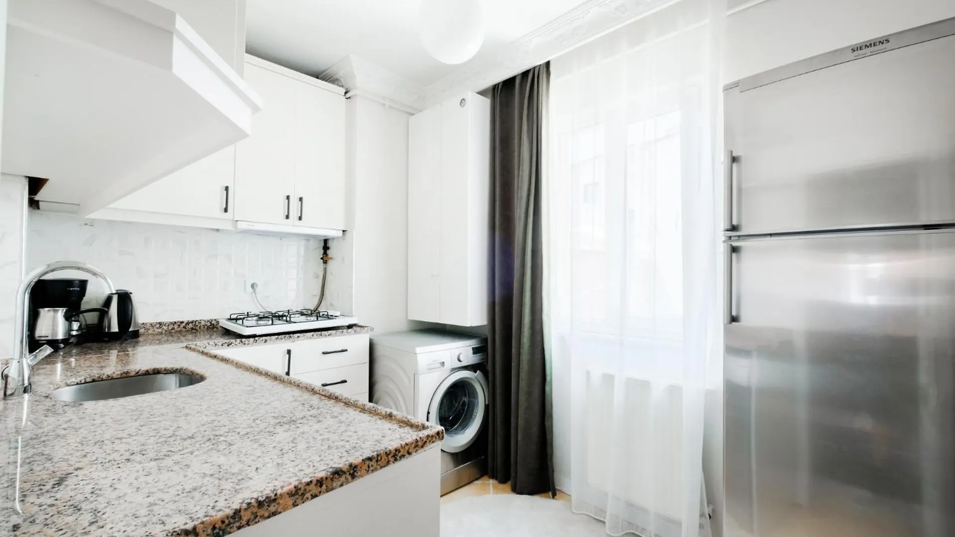 Flat W Balcony Near Taksim Square In Istiklal Apartment Istanbul